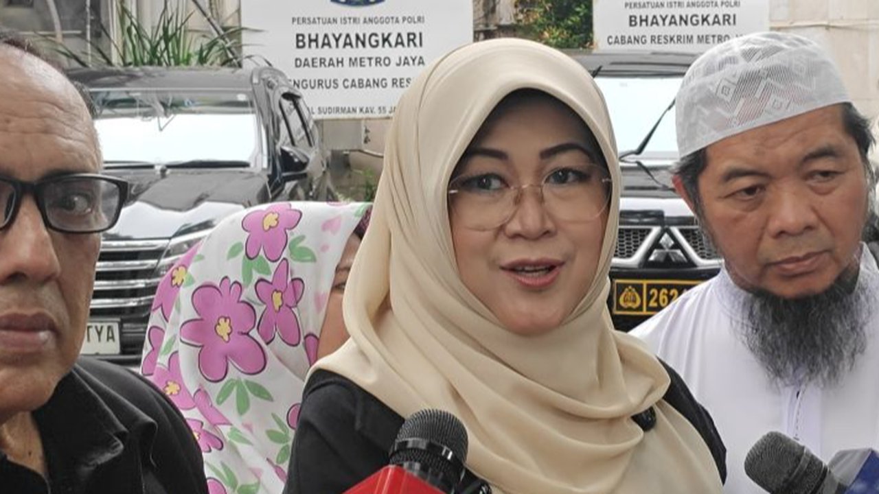 Diperiksa Polisi, Dokter Tifa Minta Diperlihatkan Ijazah Jokowi: Kita Tidak bisa Jawab, Kalau Tak Ada Ijazahnya