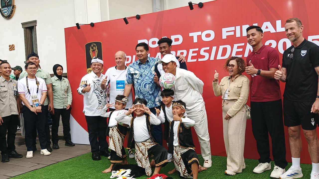 Dedi Mulyadi konferensi pers Road to Final Piala Presiden 2025, di Gedung Sate, Bandung