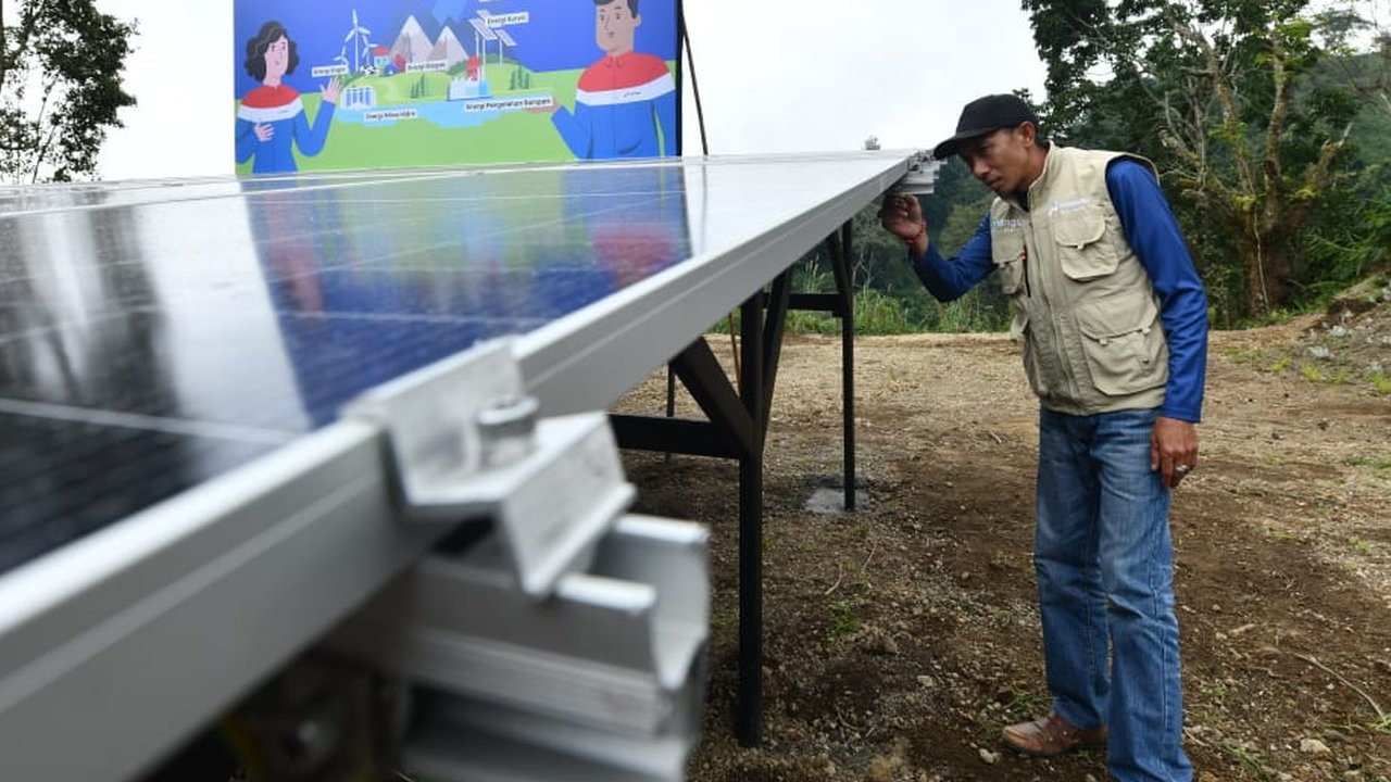 DEB Besakih Diresmikan dan Punya PLTS 6,6 kWp, Potensi Pendapatan Desa Capai Rp123 Juta per Bulan