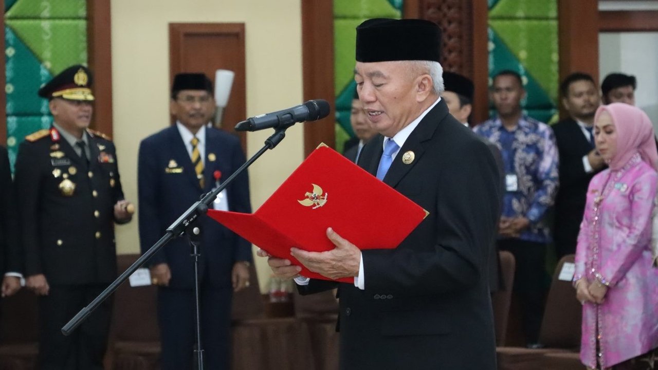 Gubernur Kalsel H. Muhidin Melantik Sekda & Pimpinan Tinggi Pratama