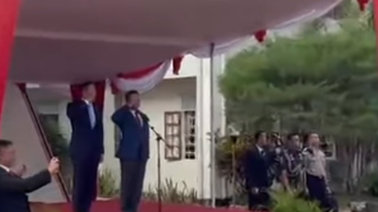 Defile Alumni SMA Taruna Nusantara