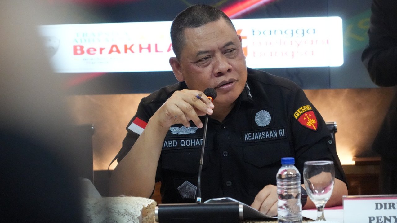 Direktur Penyidikan Jaksa Agung Muda Tindak Pidana Khusus (Jampidsus) Kejagung, Abdul Qohar dalam Konferensi Pers Penyitaan Uang dalam Perkara Tindak Pidana Korupsi dalam Kegiatan Importasi Gula di Kementerian Perdagangan Tahun 2015 s.d. 2016.