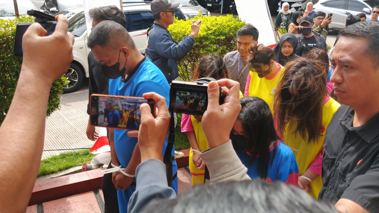 Sindikat jual beli bayi ke Singapura