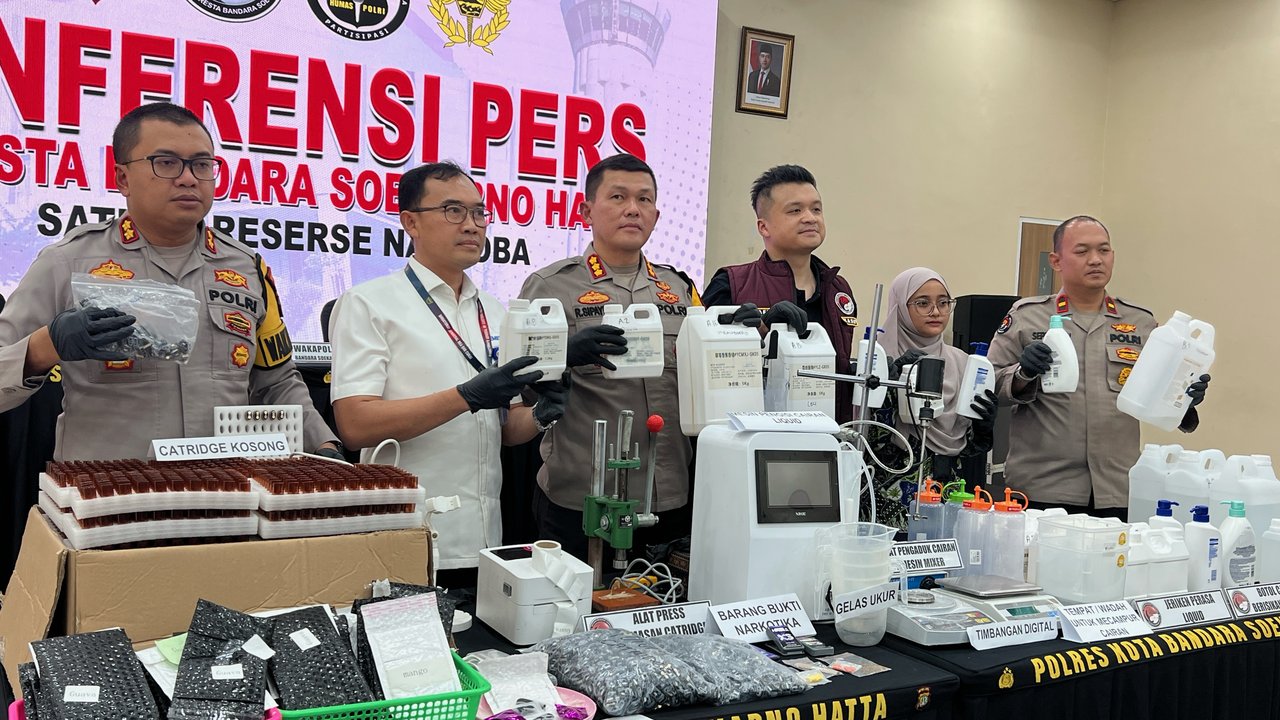 Pabrik Rumahan Likuid Obat Keras
