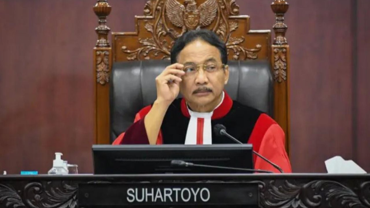VIDEO: Keras Ketua MK Suhartoyo Tegur Polri, Minta Kapolri Hadir Langsung di Sidang
