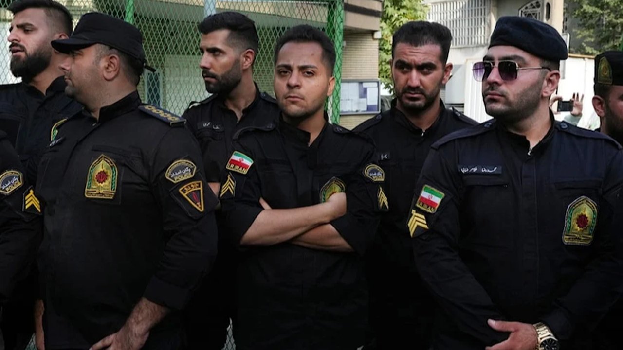 polisi iran