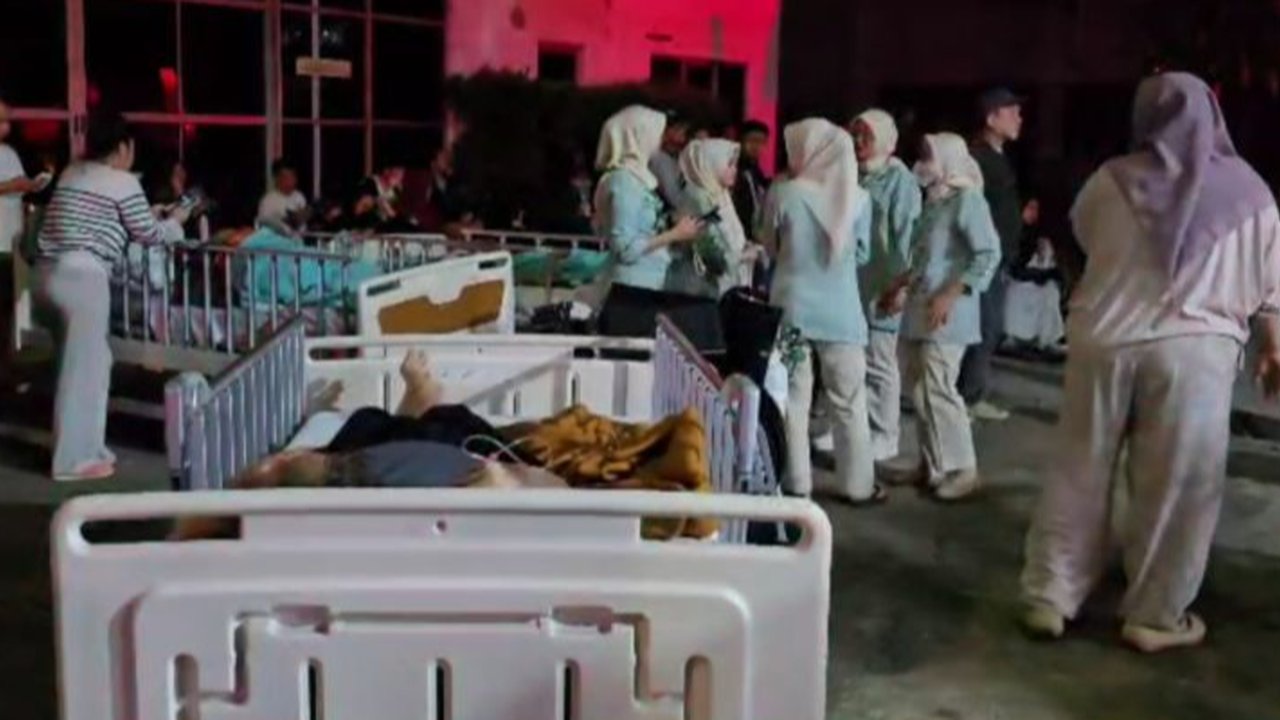 Terdengar Ledakan di Lantai 3 RS Hermina, Detik-Detik Asap Muncul Terekam CCTV