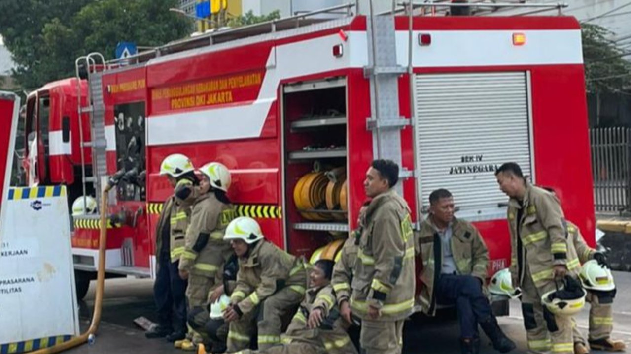 Kronologi Kebakaran di RS Hermina Jatinegara, Terdengar Ledakan dan Terlihat Asap Hitam