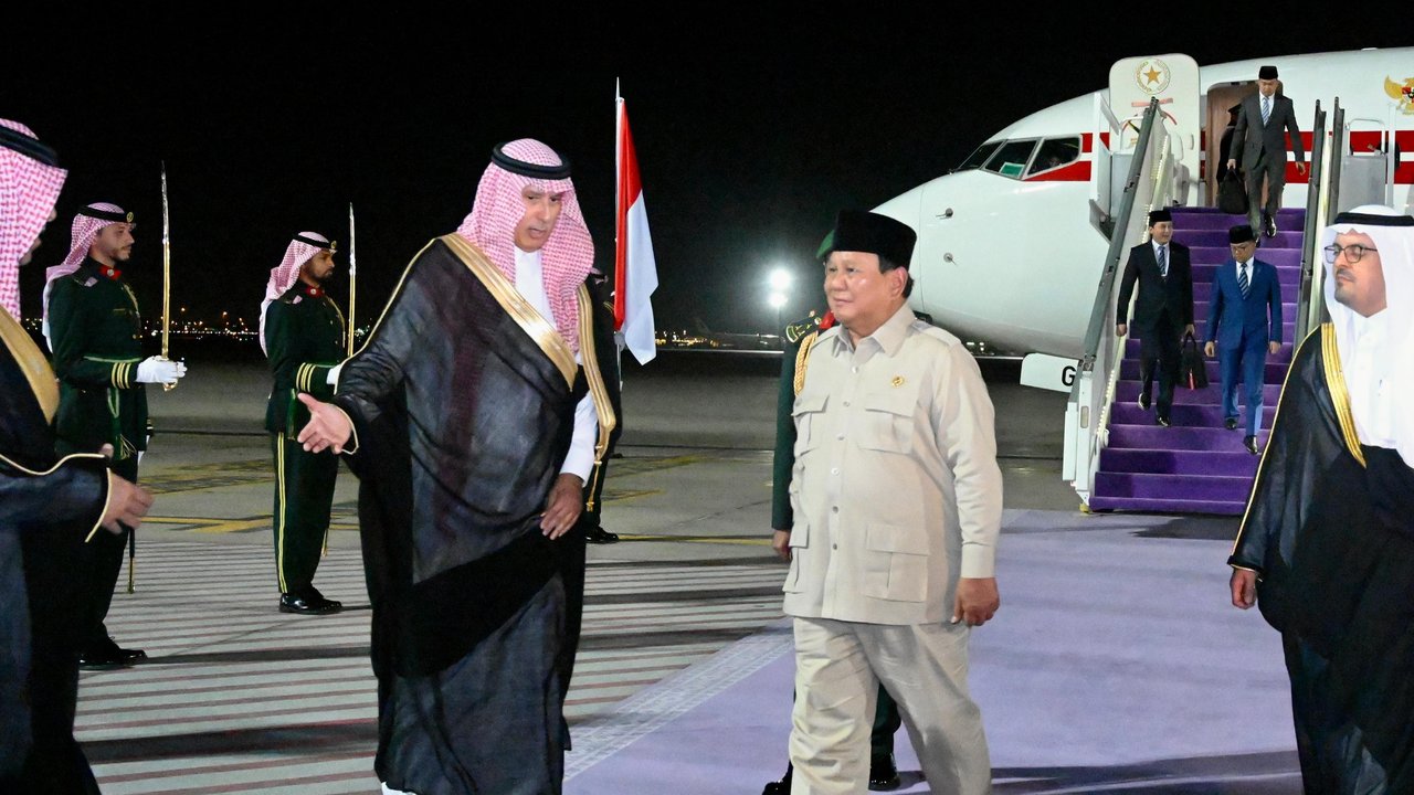 VIDEO: Prabowo Disambut Pasukan Pedang Tiba di Arab Saudi, Jenderal TNI Hormat Teriak 