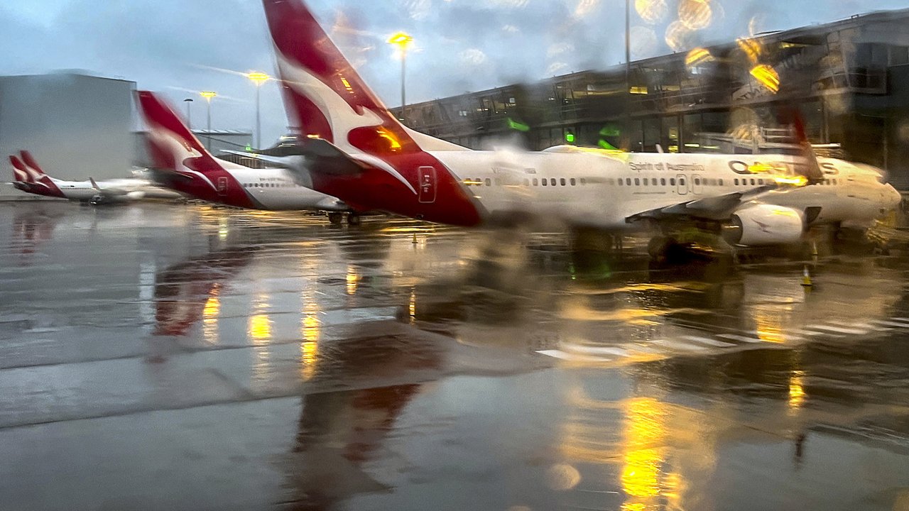 Ribuan Warga Australia Alami Padam Listrik, Penerbangan Banyak Dibatalkan