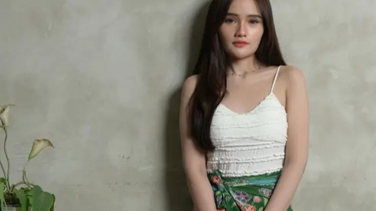 6 Inspirasi Gaya Rambut Fanny Soegi, dari Panjang hingga Pendek yang Bikin Pangling (sumber: Insatagram/fannysoegi)