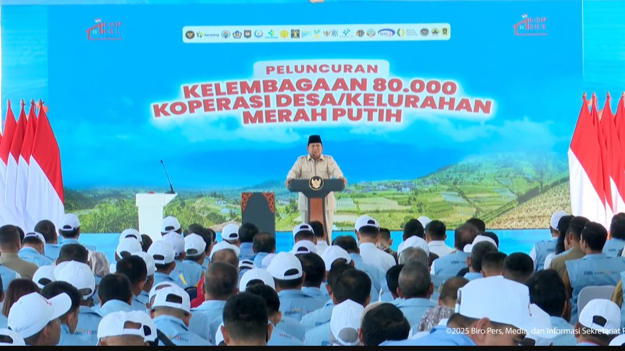 VIDEO: Sapaan Prabowo Bikin Titiek Tersipu Malu Sampai Jenderal Polisi Tepuk Tangan
