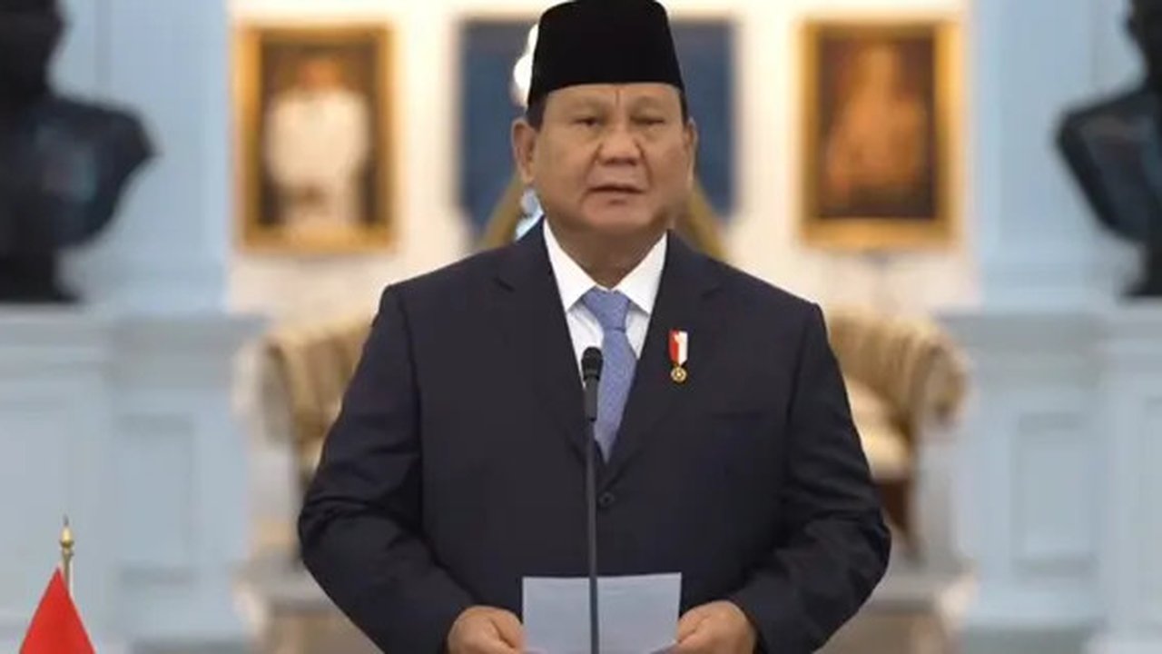 Presiden Prabowo Subianto resmi meneken Undang-Undang Nomor 1 Tahun 2025 tentang Badan Usaha Milik Negara (BUMN) yang didalamnya mengatur pembentukan Danantara. (Arief/Liputan6.com)
