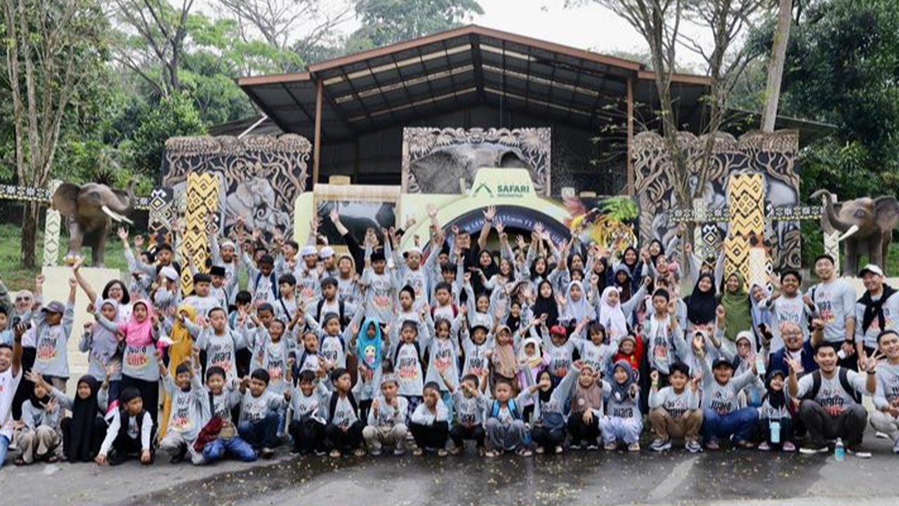 <p>Merayakan Hari Anak Nasional dengan Berbagi dan Berwisata Bersama 1.000 Anak Panti Asuhan.  foto: istimewa</p>