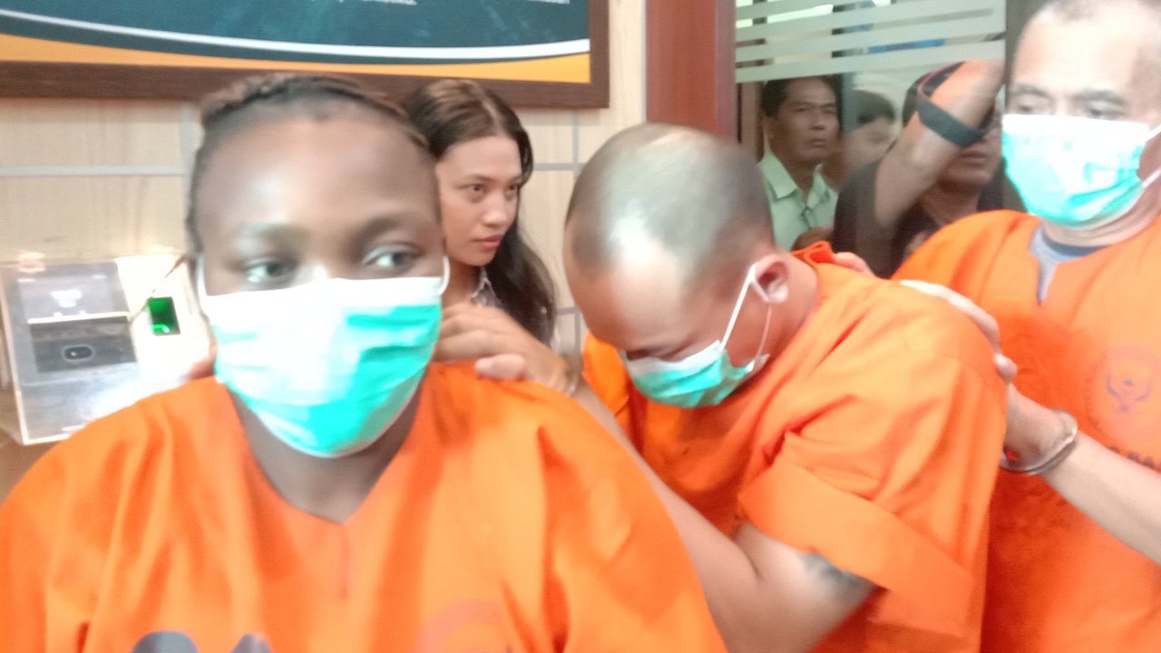 Cewek Afrika bawa sabu di celana dalam di Bali