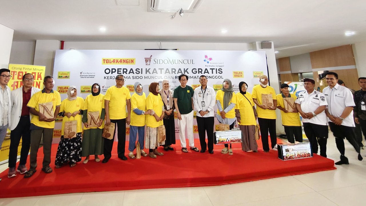 Operasi Katarak Gratis Kerja Sama Sido Muncul dan RS Permata Jonggol.