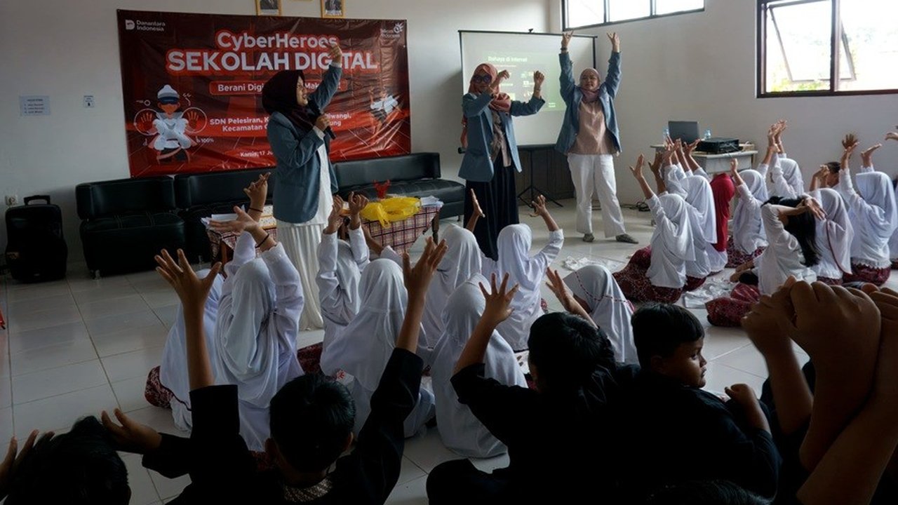 Telkom Gelar 'CyberHeroes: Sekolah Digital'