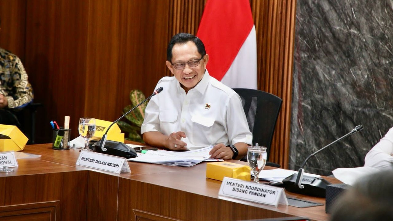 Mendagri saat Rapat Koordinasi Terbatas