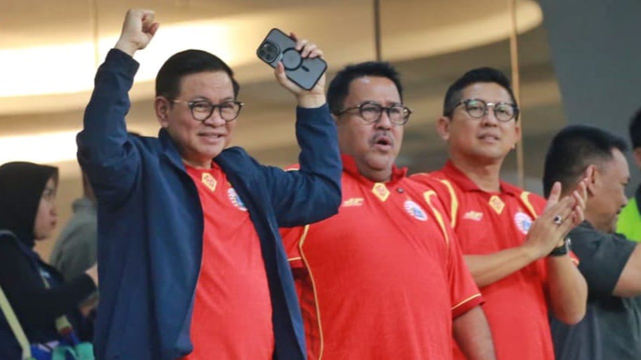 Resmikan Jersei Baru Persija, Gubernur Pramono: Semangat Baru Hadapi Musim 2025/2026