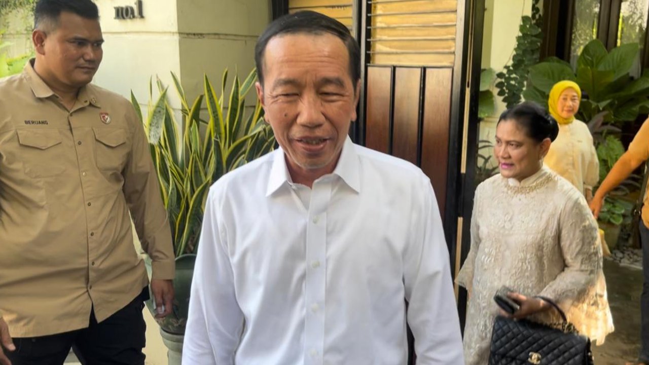 Jokowi di acara reuni FK UGM
