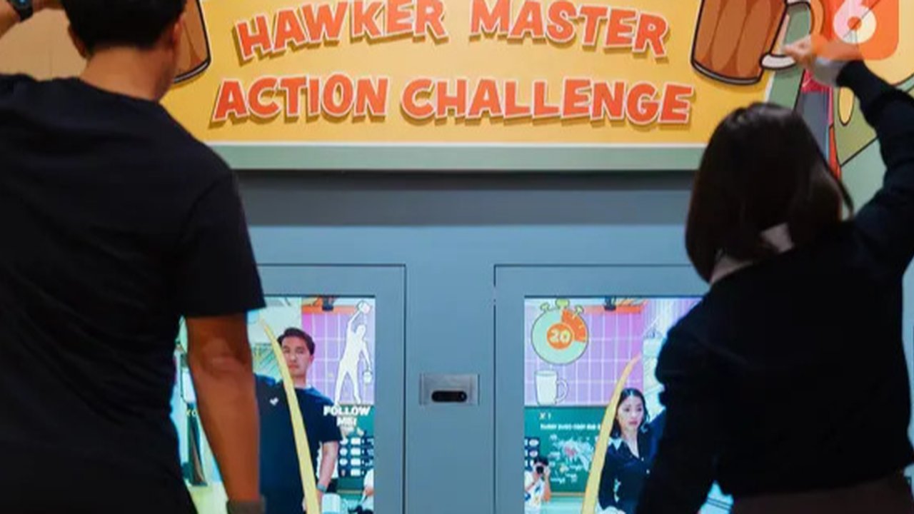 Potret Indra Priawan, Suami dari Nikita Willy, Saat Menemani Baby Issa mengeksplor banyak hal di kegiatan Science Camp 2025. Ia percaya sains dan karakter tangguh penting untuk masa depan ana