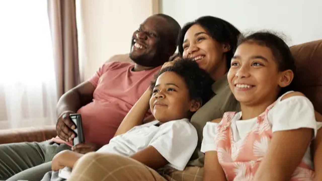 Ilustrasi anak sulung, tengah dan bungsu. Ilustrasi dibuat AI