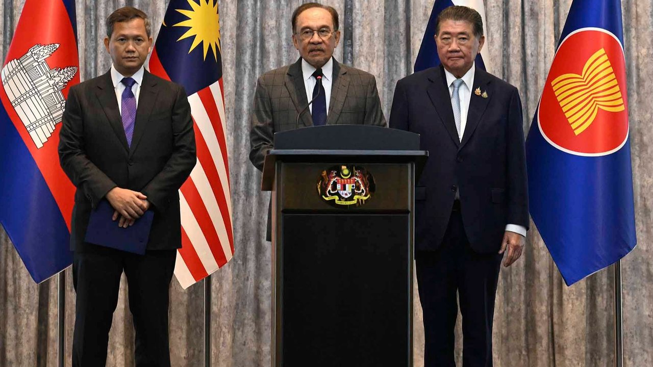 Pertemuan tingkat tinggi antara pemimpin Malaysia, Thailand, dan Kamboja resmi dimulai pada Senin (28/07/2025) di kediaman Perdana Menteri Malaysia, Datuk Seri Anwar Ibrahim, di Putra Jaya, Malaysia