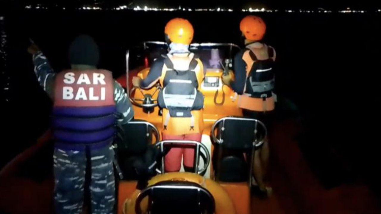 KMP Tunu Pratama Jaya Tenggelam di Selat Bali, Ini Identitas 4 Korban Selamat