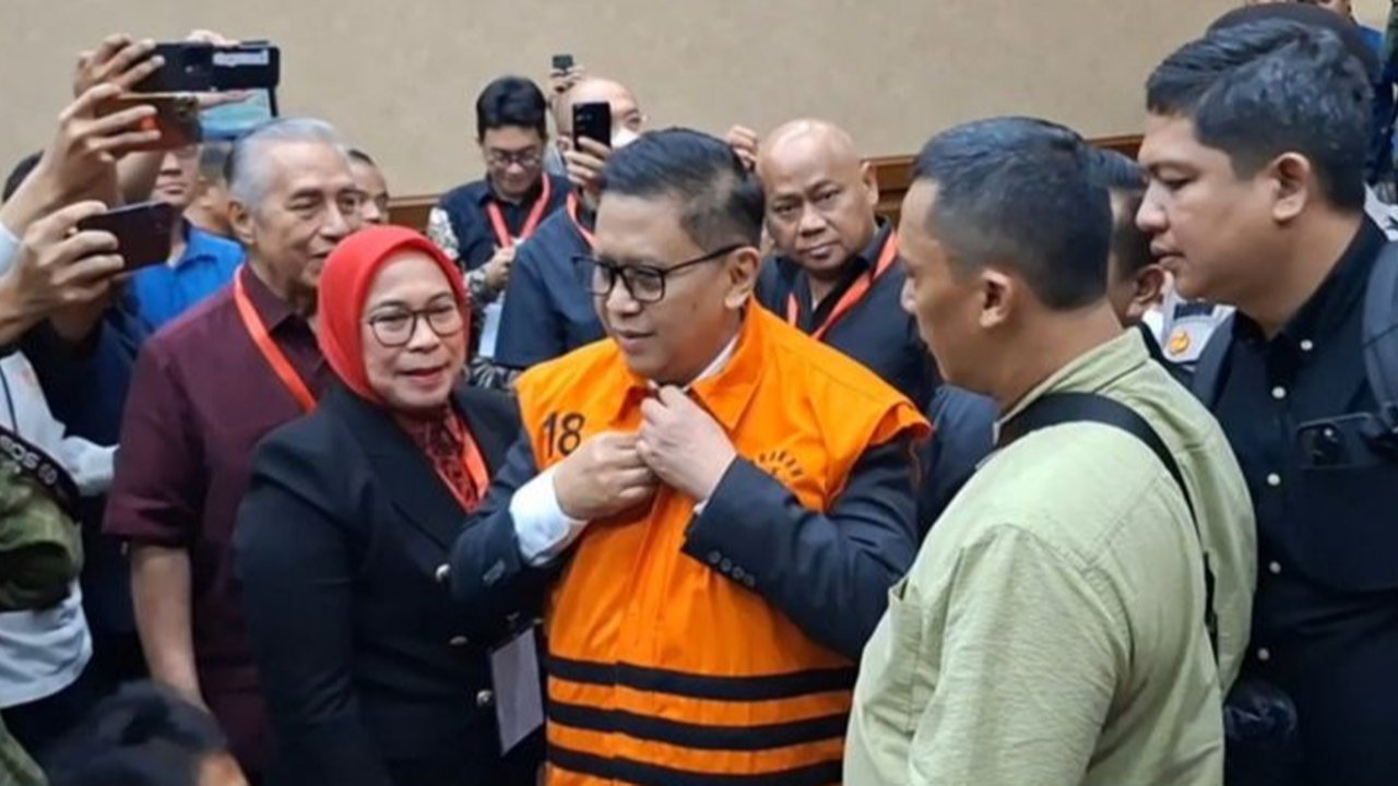 Sekretaris Jenderal DPP PDIP Hasto Kristiyanto dalam sidang lanjutan kasus dugaan suap pergantian antarwaktu (PAW) anggota DPR RI Harun Masiku dan perkara perintangan penyidikan di Pengadilan Tipikor Jakarta Pusat. (Foto: Dokumentasi Tim Media PDIP).