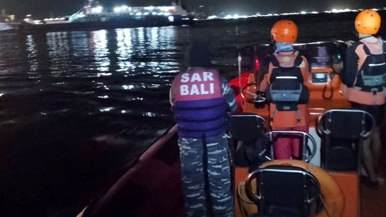 Jam-Jam Penuh Kekacauan di KMP Tunu Pratama: Kapal Miring, Lampu Mati, Terombang Ambing di Laut cari Bantuan