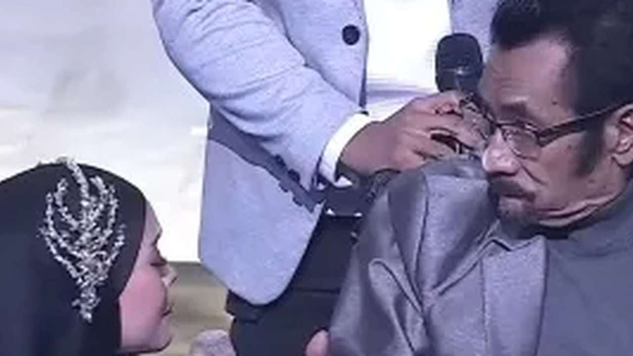 Potret Lesti Kejora Banjir Air Mata Saat Beri Penghormatan Kepada Hamdan ATT, Jadi Sosok Guru Baginya di D'Academy