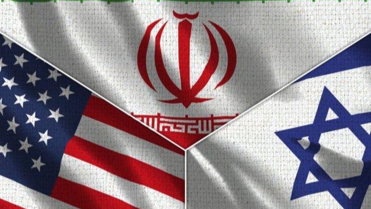 Presiden AS Donald Trump bersama Wakil Presiden JD Vance, Menteri Luar Negeri Marco Rubio, dan Menteri Pertahanan Pete Hegseth saat konpers di Gedung Putih di Washington, AS, Sabtu, (21/06/2025