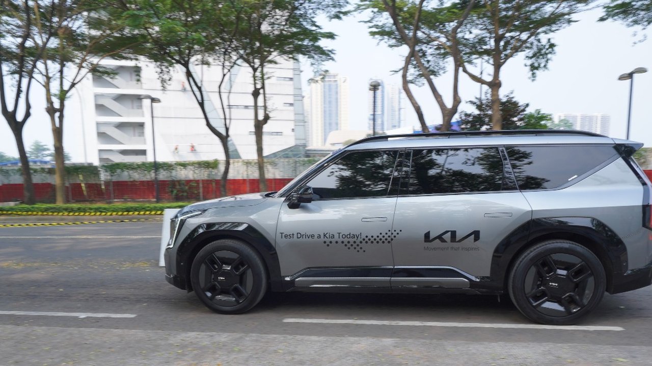 Kia Pamerkan Seluruh Line-up Terbaru di GIIAS 2025, EV4 Jadi Sorotan