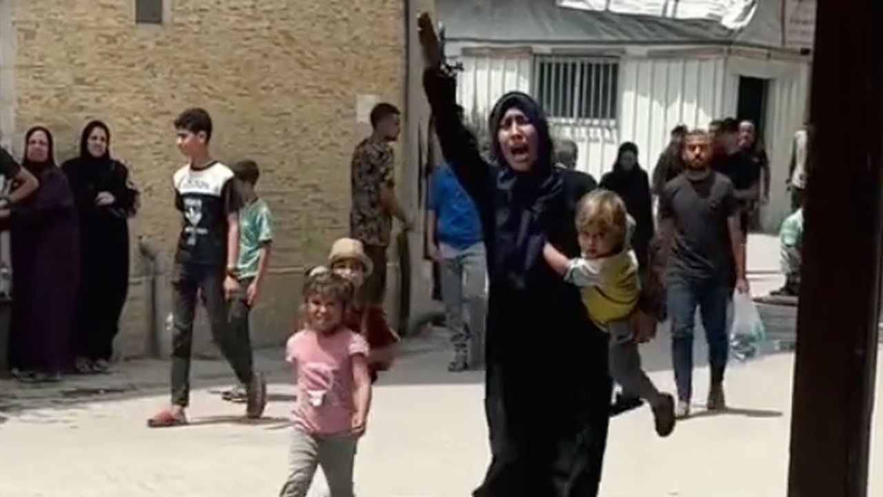 wanita palestina histeris