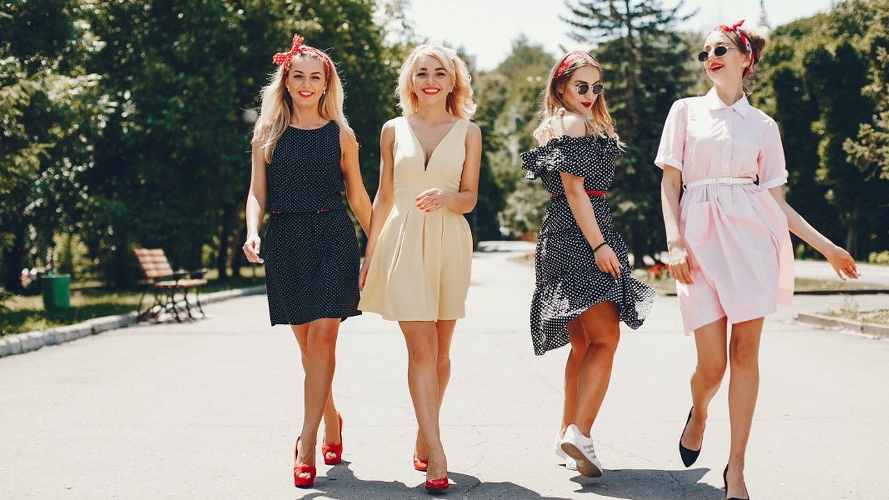 Ilustrasi Gaun Pesta Cantik untuk Non Hijab