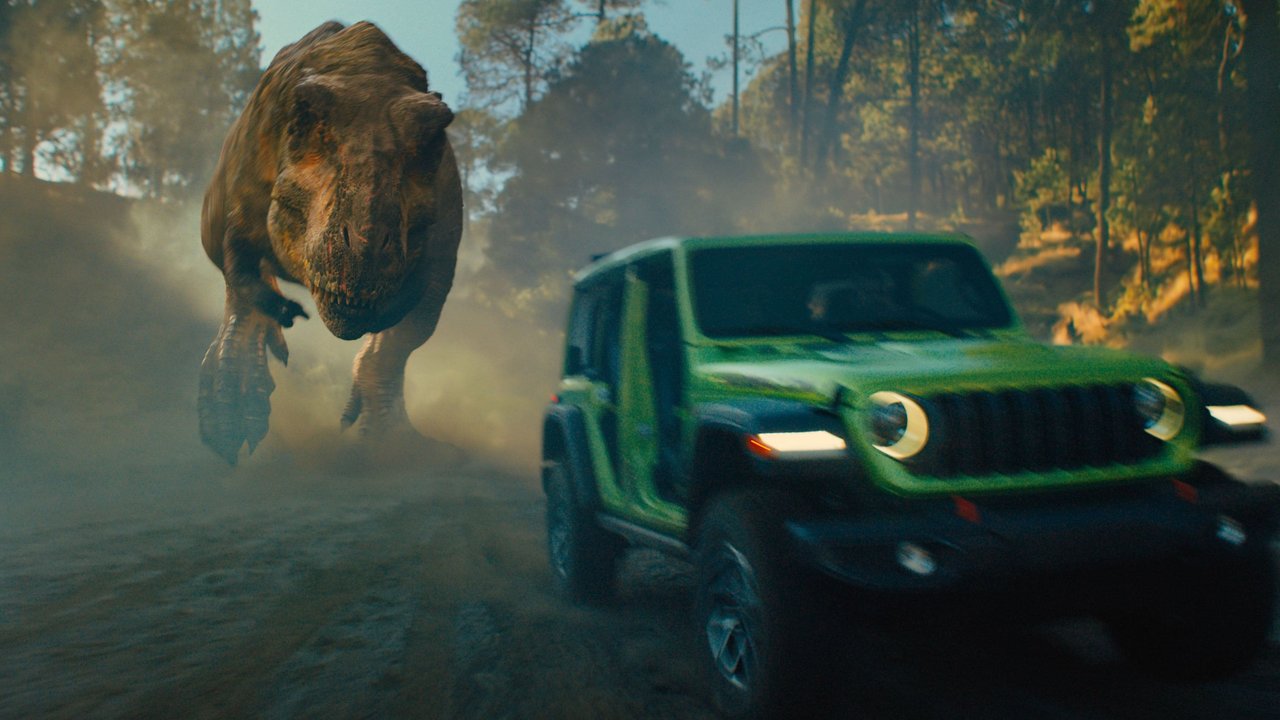 Ini Tipe Jeep yang Diinjak Distortus Rex dalam Film Jurassic World Rebirth