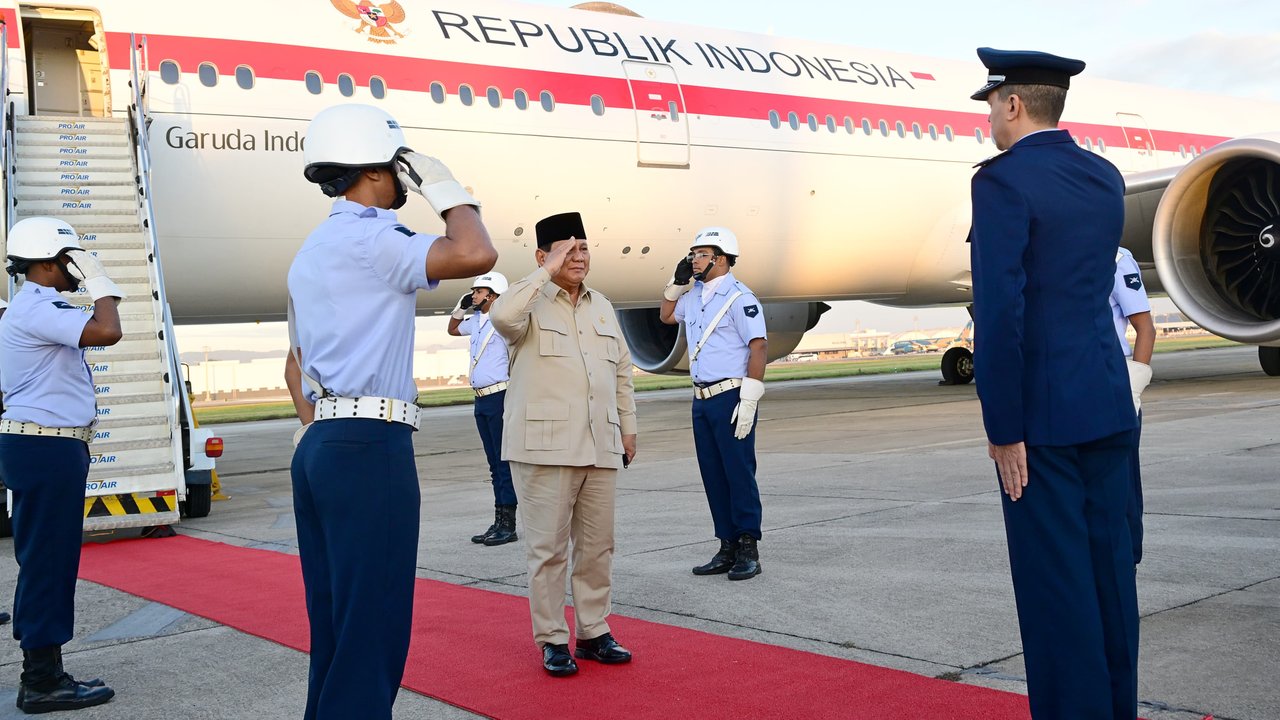 Tiba di Brasil, Gagahnya Prabowo Disambut Terompet Kehormatan Upacara Militer