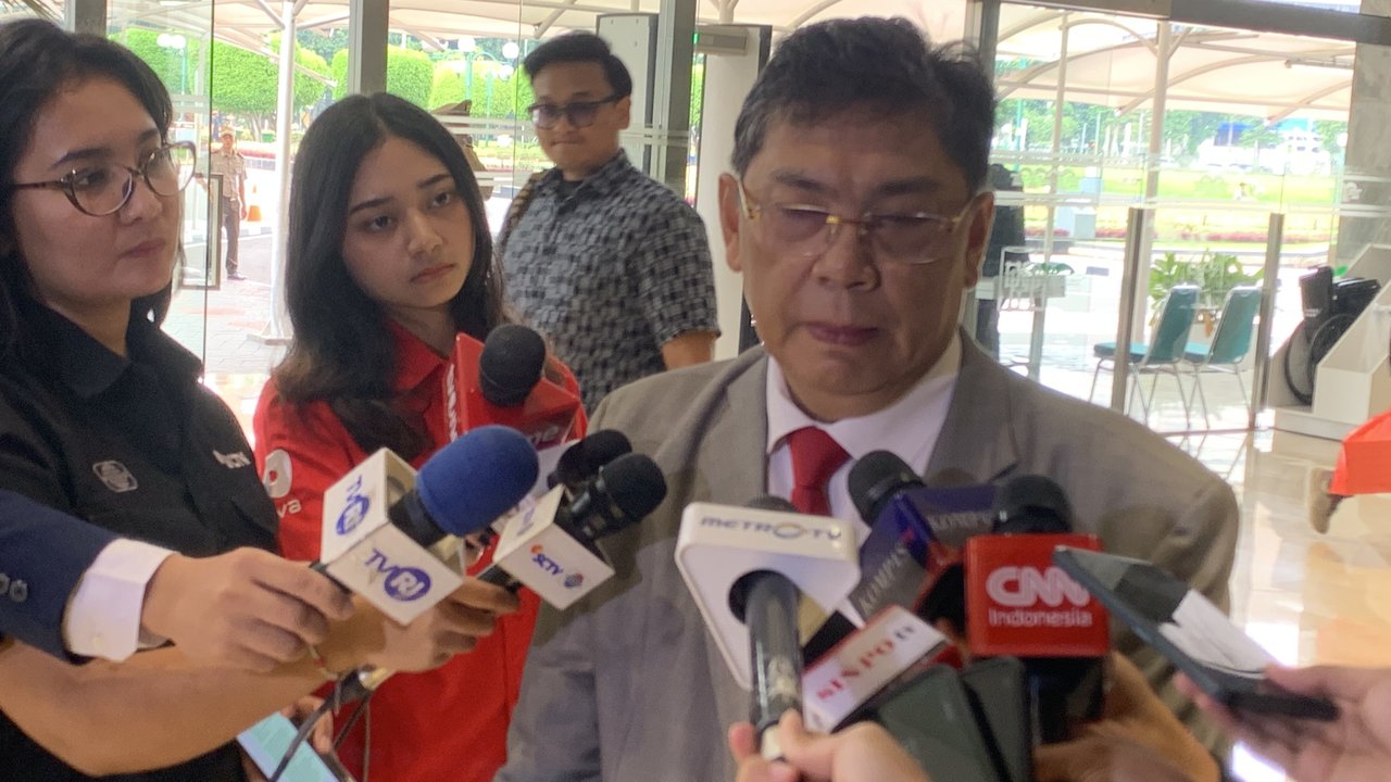 Ketua Komisi I DPR Utut Adianto akan memanggil Panglima TNI, Kepala Staf Angkatan Darat (KSAD) dan Pangdam Siliwangi, buntut ledakan amunisi kadaluarsa yang menyebabkan 13 orang meninggal dunia di Desa Sagara, Kecamatan Cibalong, Kabupaten Garut, Jawa Barat. (Delvira Hutabarat).