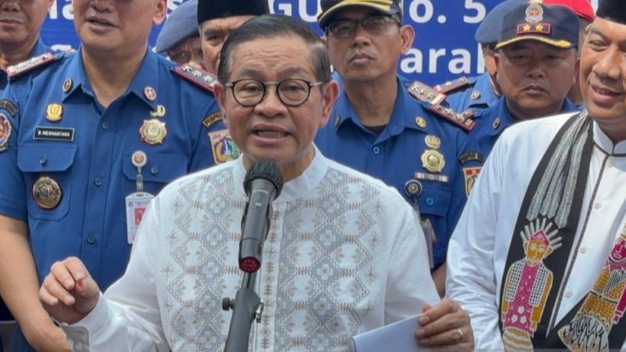 Gubernur DKI Jakarta, Pramono Anung Wibowo, meminta Dinas Gulkarmat untuk mengecek kepemilikan dan pemeliharaan APAR di gedung-gedung Jakarta setelah ditemukan 694 gedung belum memenuhi syarat proteksi kebakaran.