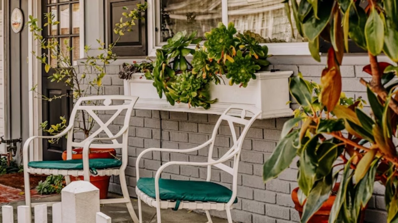 Ilustrasi Teras Rumah