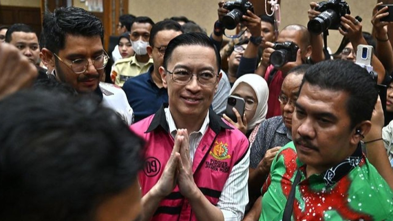 Juru Bicara PN Jakpus menegaskan vonis Tom Lembong dalam kasus korupsi importasi gula murni berdasarkan fakta hukum, tanpa intervensi. Simak detailnya!