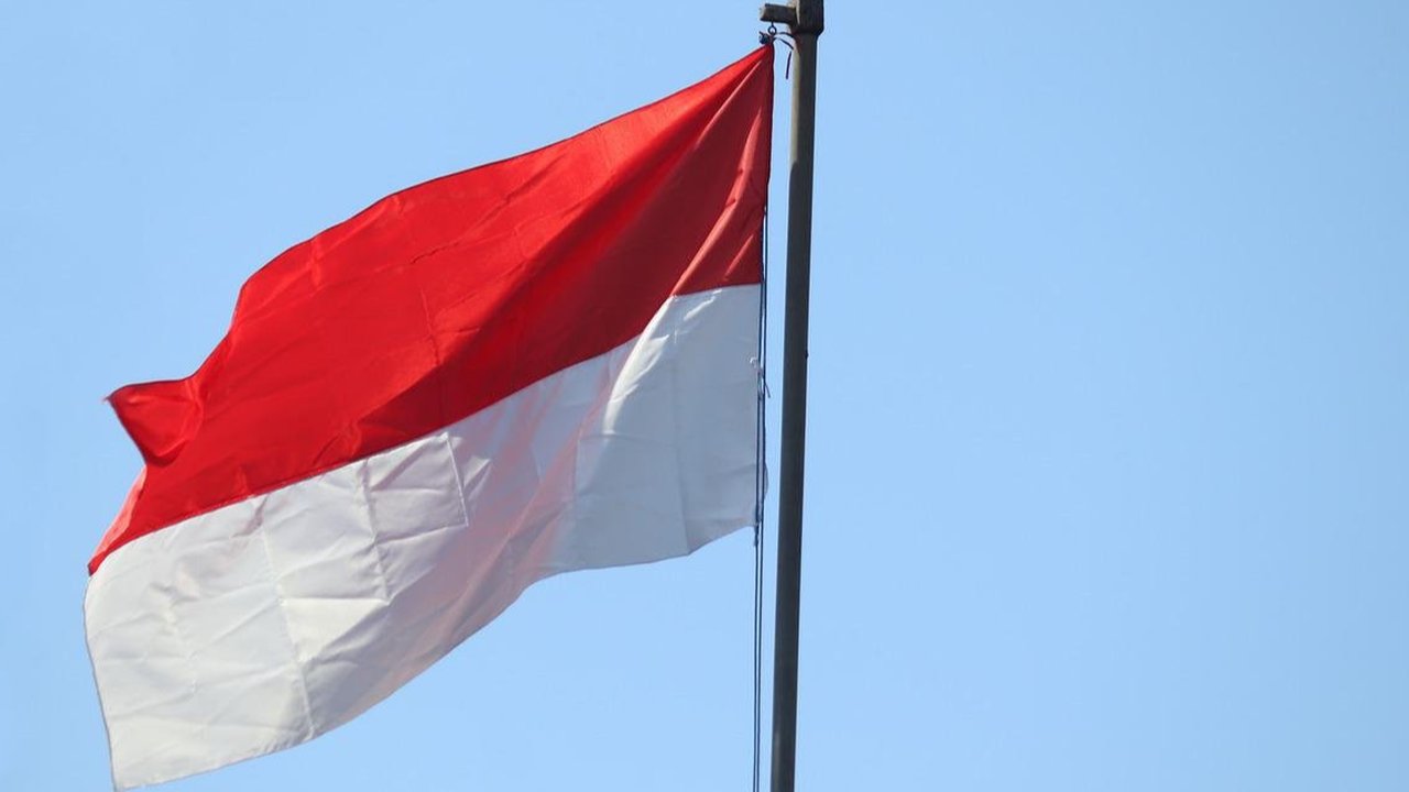 Ilustrasi bendera Indonesia, Merah Putih. (Image by Mufid Majnun from Pixabay )