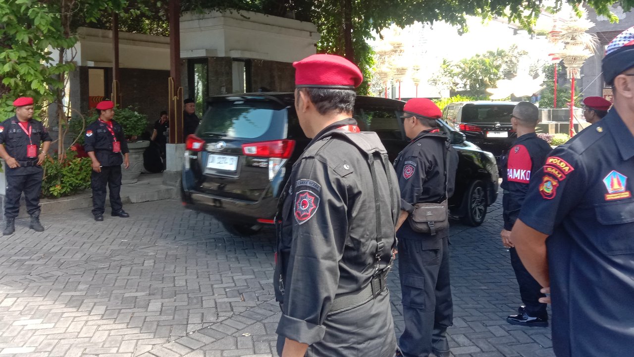 Potret Ketatnya Penjagaan Kongres PDIP di Nusa Dua Bali, Pecalang & Satgas Bersiaga