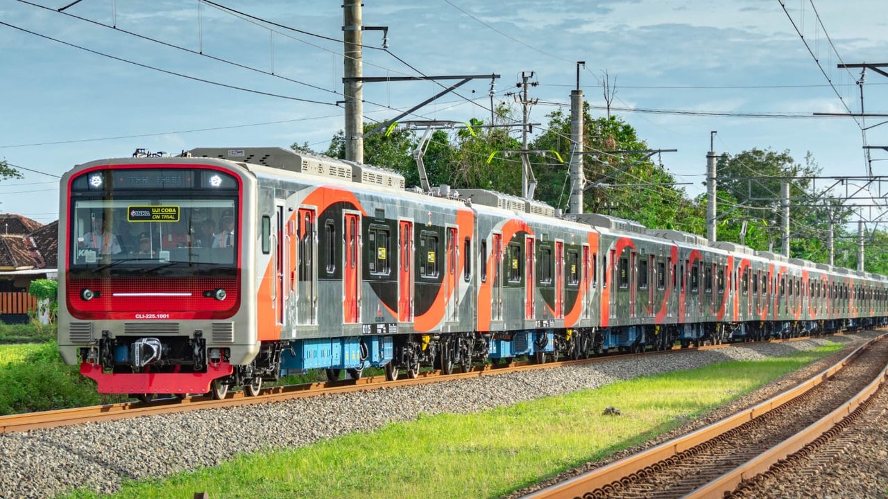 Penampakan KRL Impor China yang siap dioperasikan untuk Bogor dan Cikarang Line.