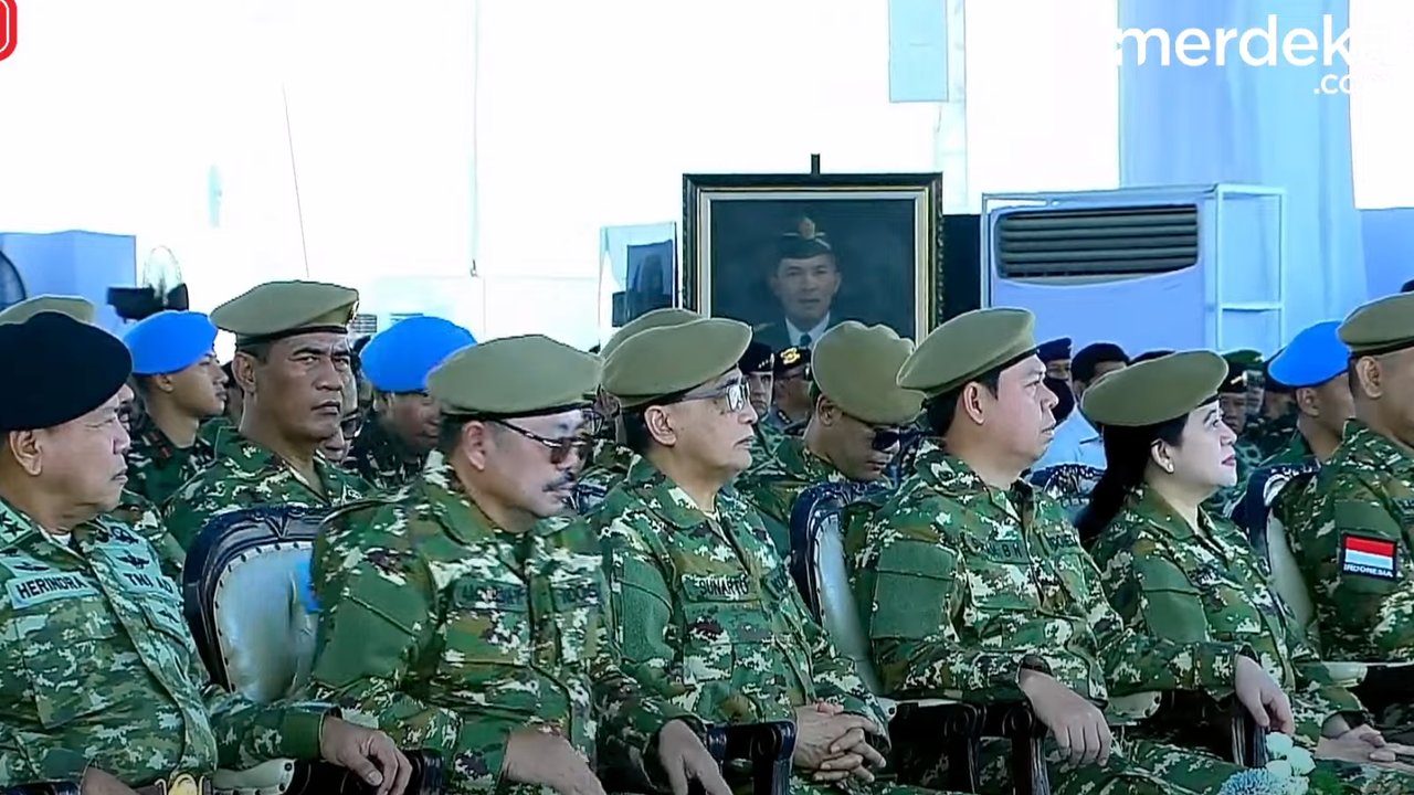 Puan Hingga Menteri Kabinet Kenakan Seragam Loreng Militer, Ini Kata Prabowo