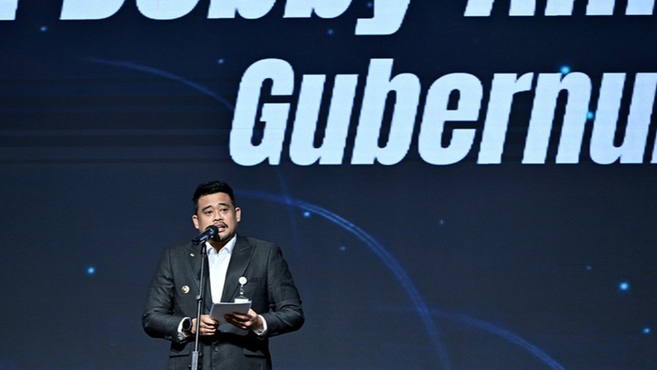 Bobby Nasution saat penyerahan DBH di Aula Raja Inal Siregar Kantor Gubernur Sumut