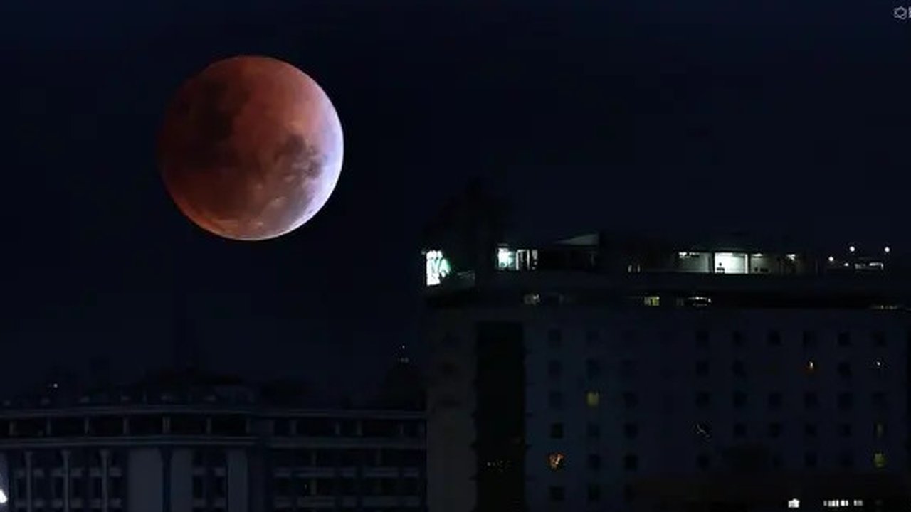 7 Peran Penting Bulan buat Perlindungan Bumi