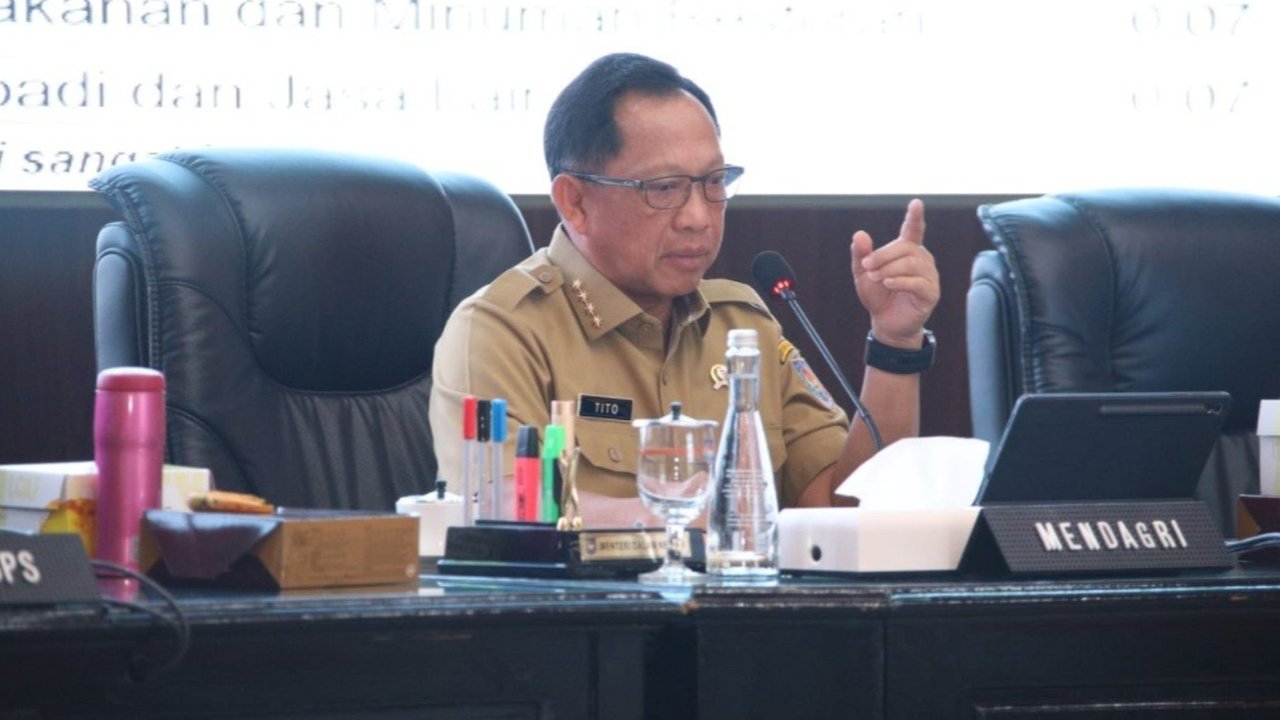 Mendagri Tito Karnavian Saat Rapat Koordinasi Pengendalian Inflasi Daerah