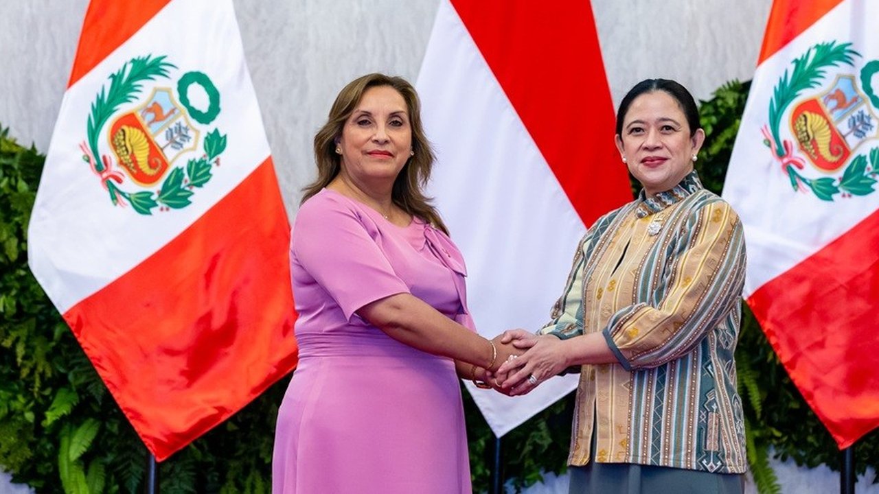 Ketua DPR RI Puan Maharani menerima kunjungan Presiden Republik Peru Dina Ercilia Boluarte Zegarra di Gedung DPR