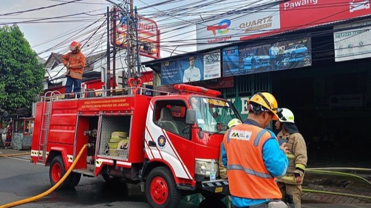 Anggota Komisi A DPRD DKI Jakarta, William Aditya Sarana, mendesak Pemprov DKI untuk segera merealisasikan pembangunan Pos Damkar di setiap kelurahan guna meningkatkan keamanan dan sistem antisipasi kebakaran.